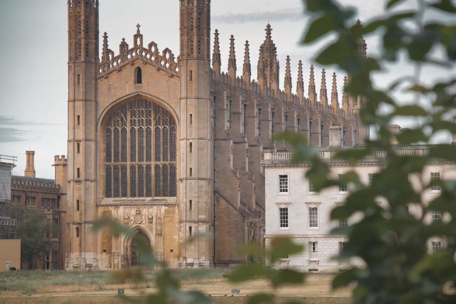 2026年英国免费留学中介:模式、边界与选择方法